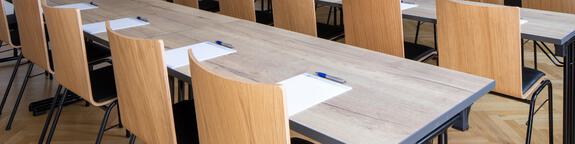 Mensa mit Bibliothek